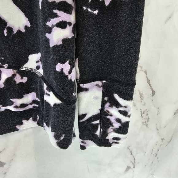 Athleta Sweatshirt Womens Small T Purple Coaster Luxe Printed V Neck Tie Dye - Picture 4 of 13